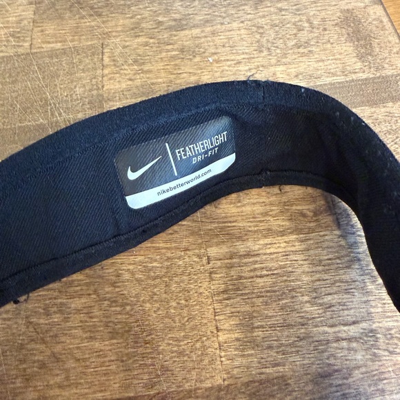 Nike Swoosh Performance Visor in Black - Picture 3 of 3
